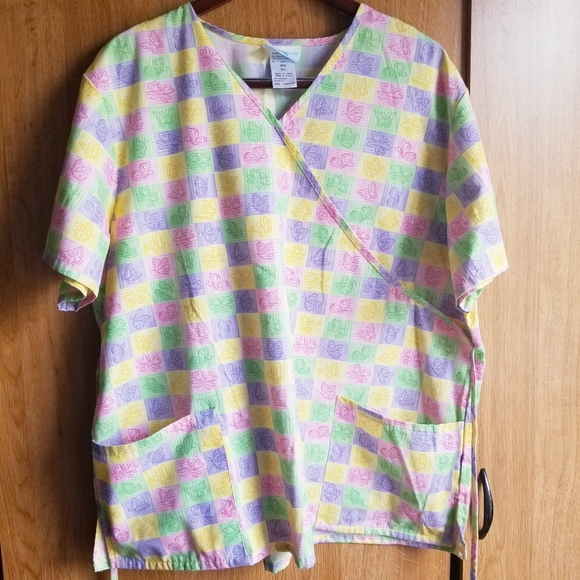 Scrub Tops Butterfly and Geometric Shapes 2XL - Picture 6 of 12